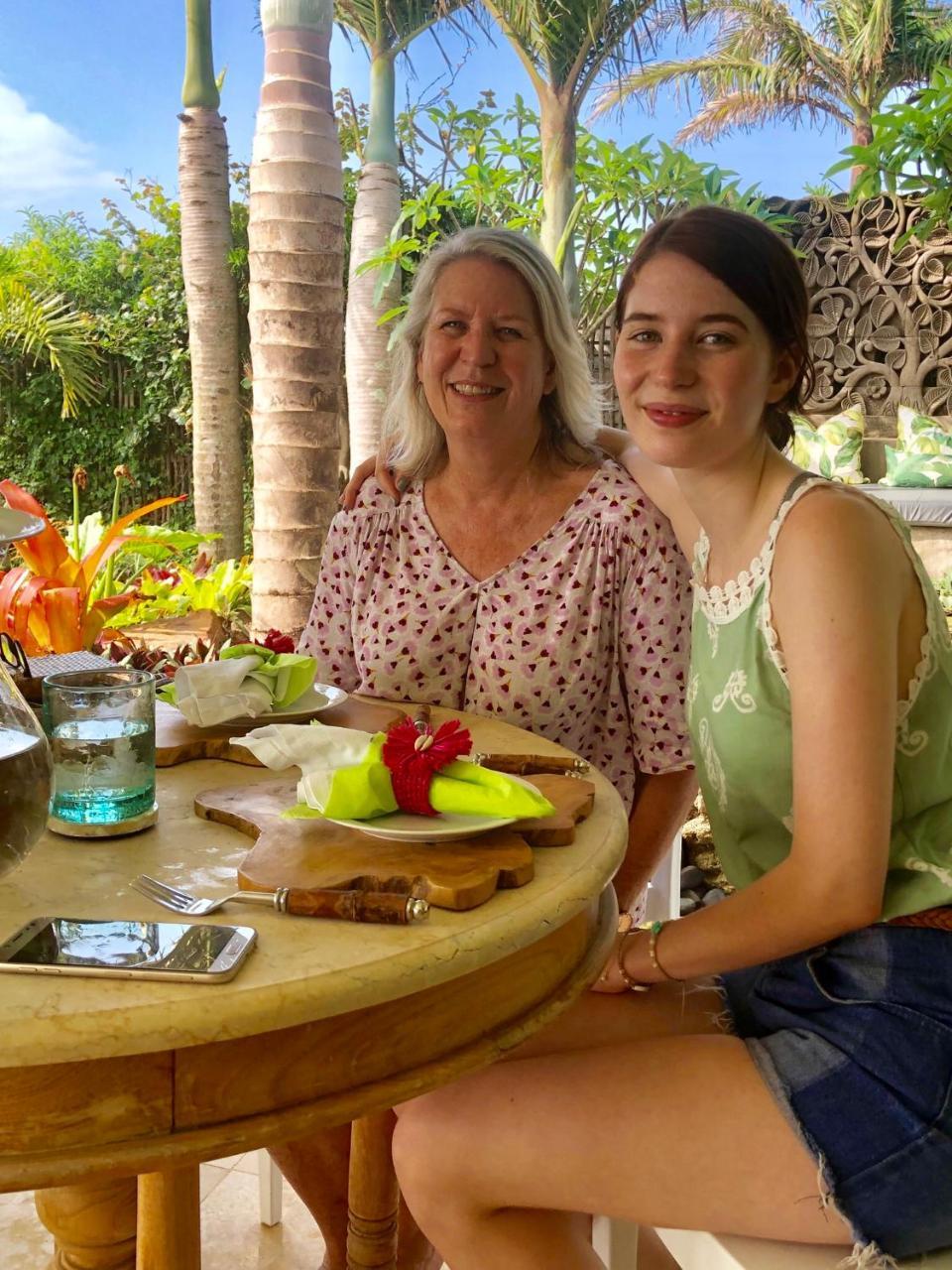 Nakai Beach Homestay Trafalgar Exteriör bild